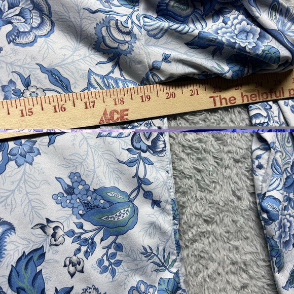 Tuckernuck Top Womens XS Blue White TNuck Sport Heirloom Floral Ryan Boyfriend - Picture 9 of 11